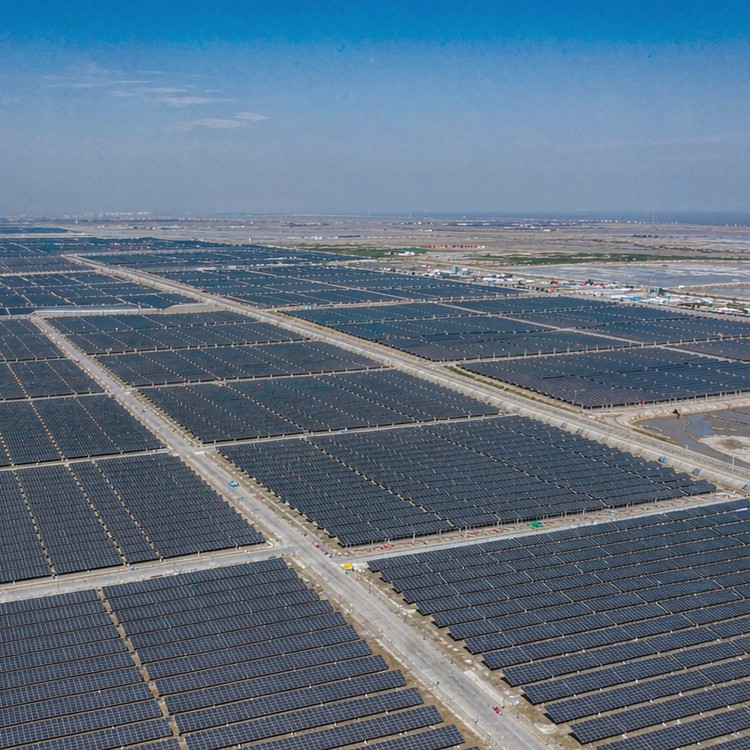 Saline-alkali land PV mounting solar PV plant - aerial site view